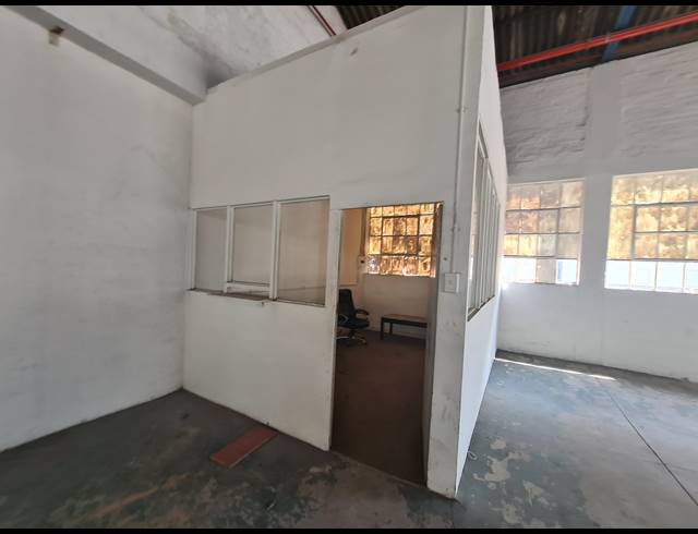 1,432M² WAREHOUSE TO LET IN KASSELSVLEI